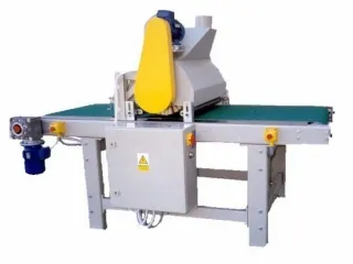 Industrielle Schleifmaschine mit gelber Abdeckung